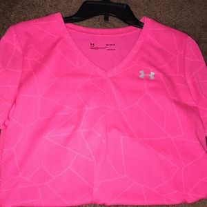 Medium under armor v neck
